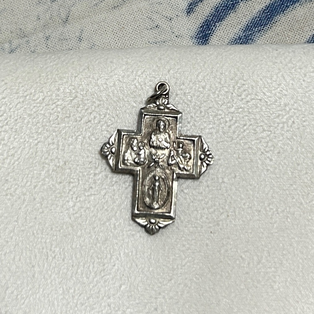 Sterling Silver 4 Panel Catholic Cross Pendant with Patina Vintage Religious - Picture 3 of 12